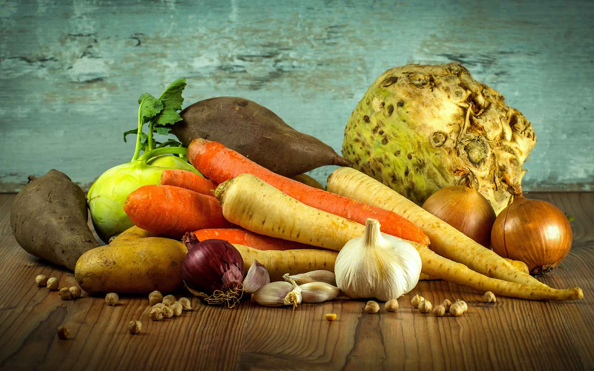 Foto unterschiedlicher Gemüsesorten auf einem Tisch.